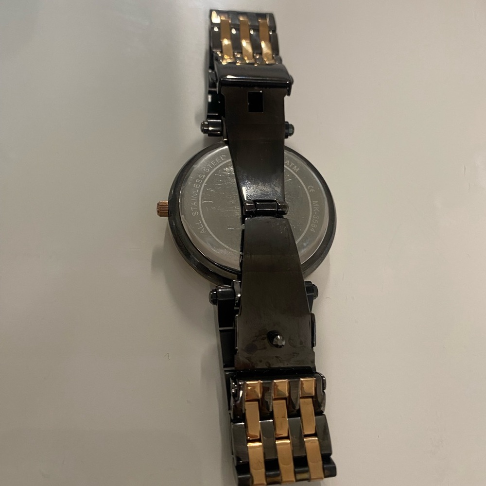 Michael Kors Watch - Picture 6 of 8